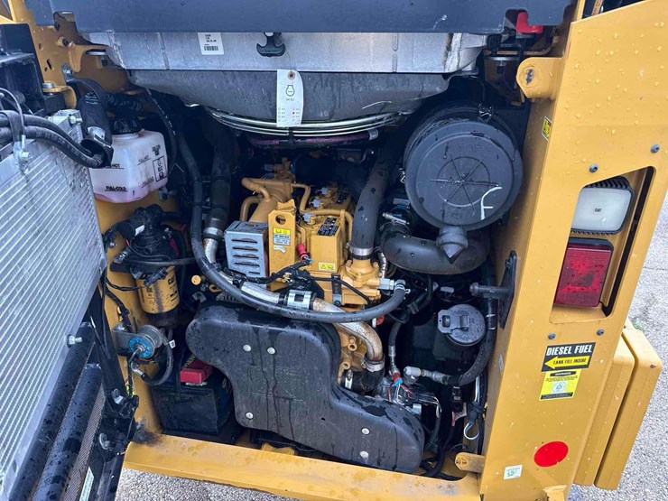 caterpillar-262d3-image-17
