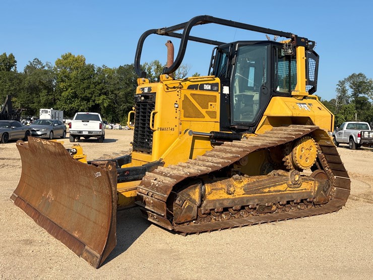 2015-caterpillar-d6n-lgp-image-1