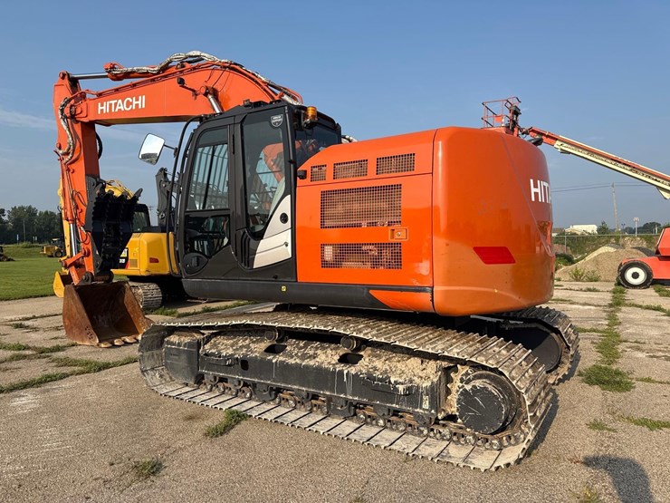 2021-hitachi-zx225usrk-image-3
