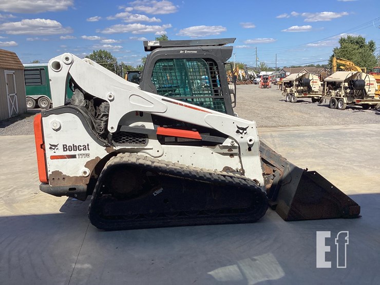 2011-bobcat-t770-image-10