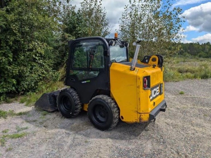 2012-jcb-135-image-4