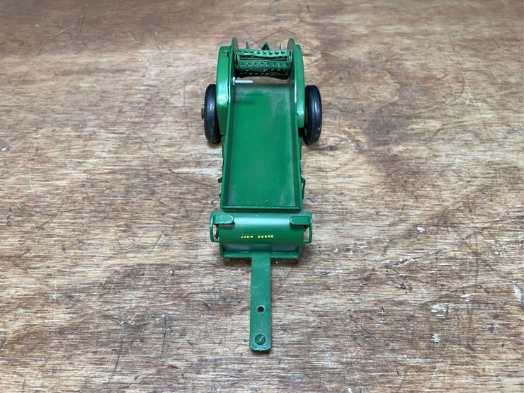 john-deere-16-image-10