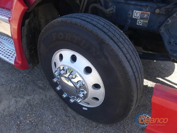 2016-kenworth-t680-image-11