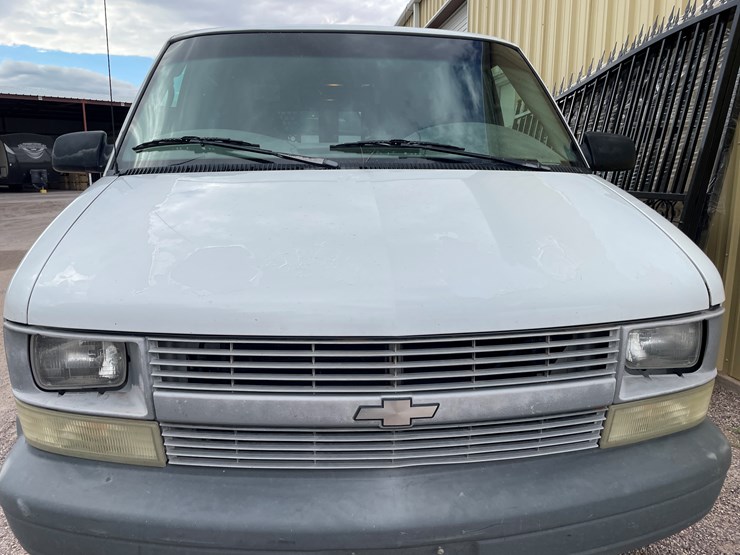 2004-chevrolet-astro-image-37