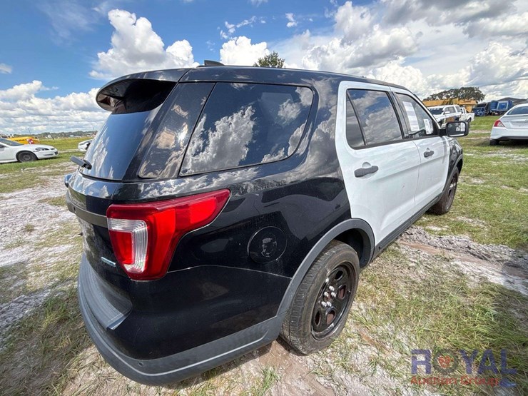 2019-ford-explorer-image-3