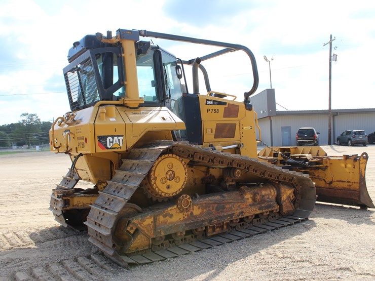 2020-caterpillar-d6n-lgp-image-3