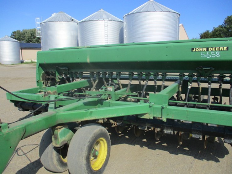 john-deere-750-image-14