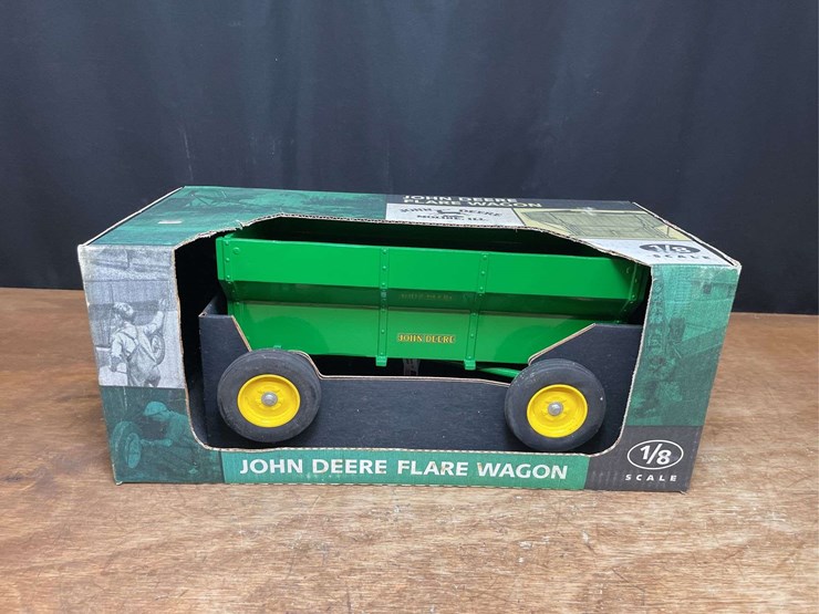 john-deere-8-image-1