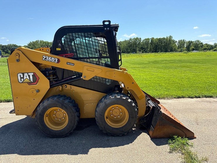 2022-caterpillar-236d3-image-6