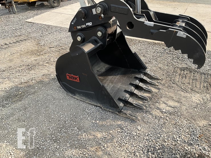 2022-takeuchi-tb2150-image-14