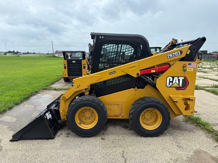 caterpillar-262d3-image-1