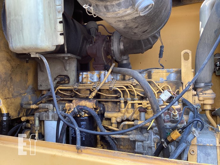 2002-deere-724j-image-11