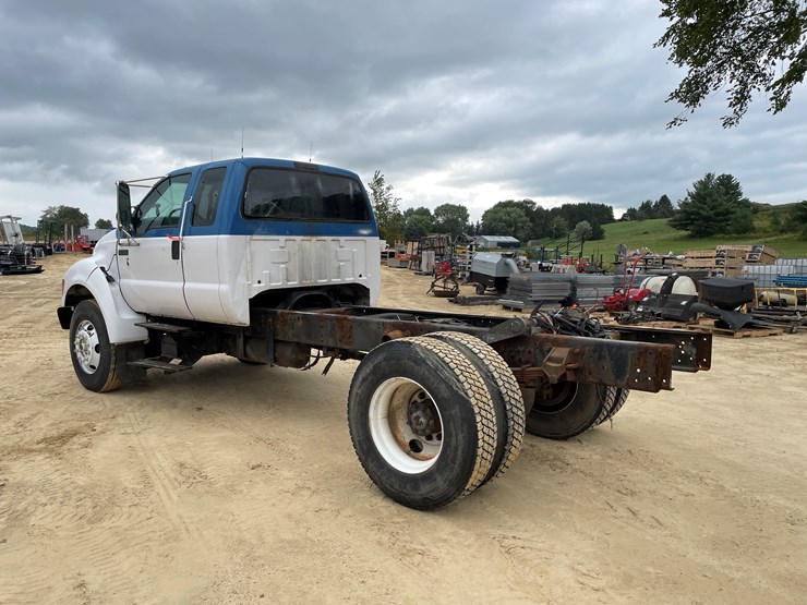 2001-ford-f750-image-7