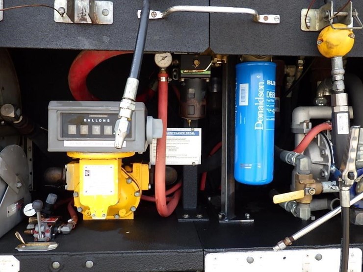 2005-sterling-lt8500-image-20