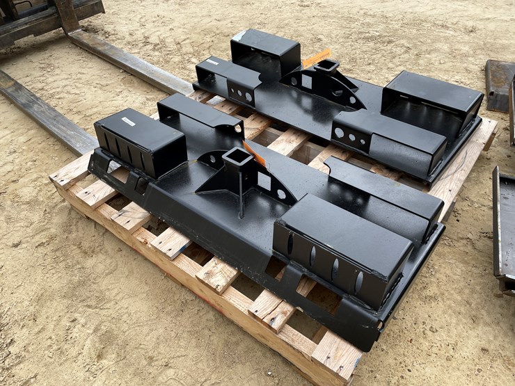 #2740-•-new-pinnacle-heavy-duty-do-all-receiver-hitch-skid-steer-plate-with-chain-buckets-image-1