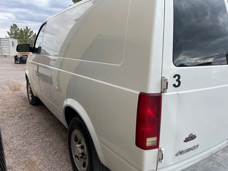 2004-chevrolet-astro-image-44