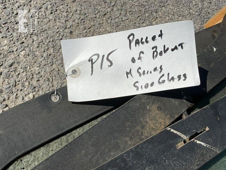 pallet-of-bobcat-m-series-side-glass-&-frames-image-5