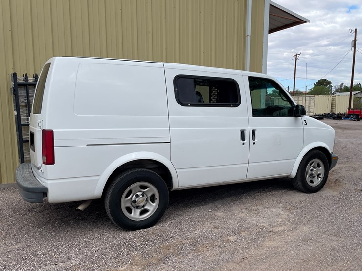 2004-chevrolet-astro-image-45