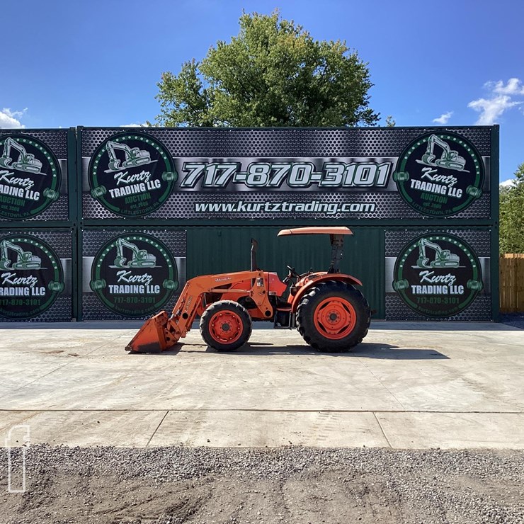 2016 KUBOTA M7060D