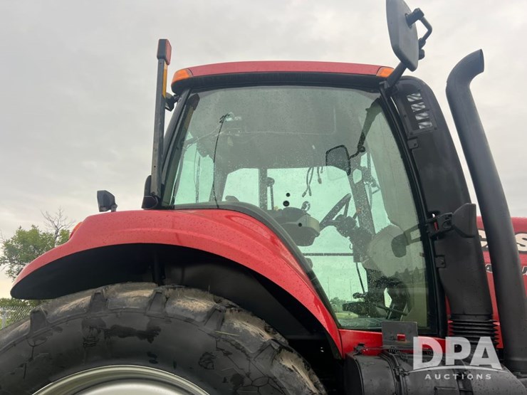 2011-case-ih-magnum-315-image-11