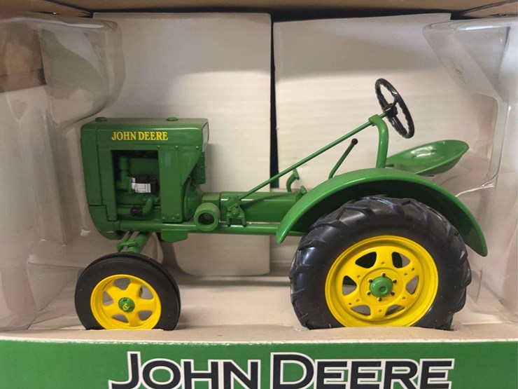 john-deere-16-image-17
