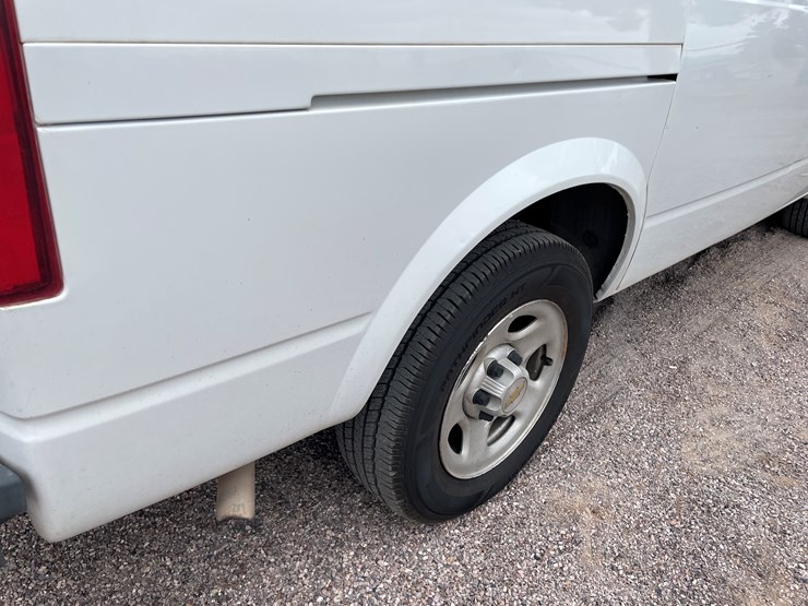 2004-chevrolet-astro-image-5