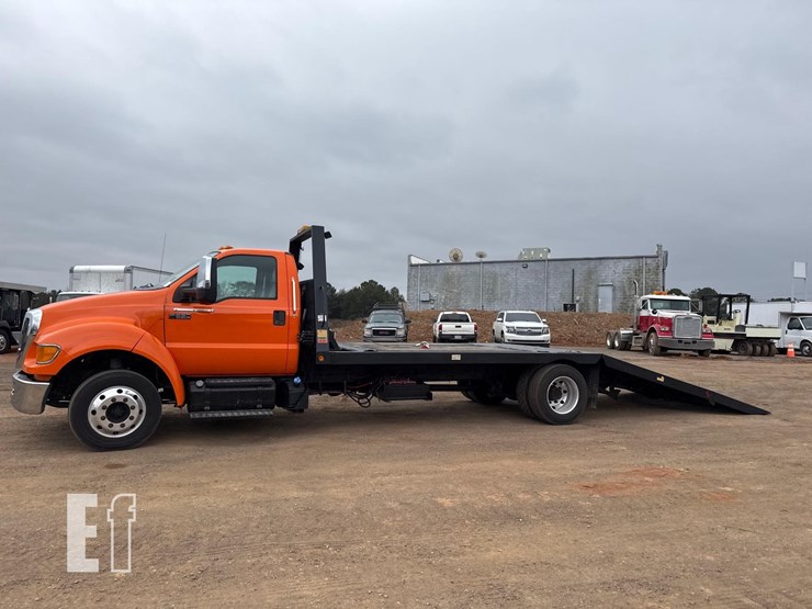 2012-ford-f650-sd-image-3