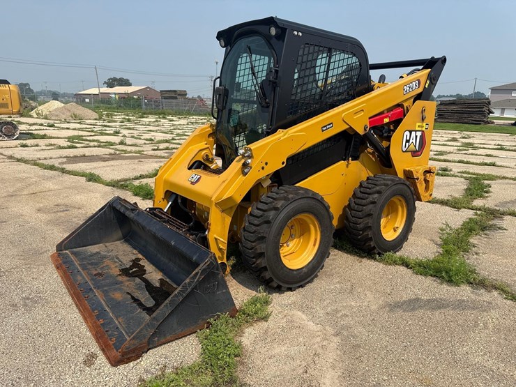 caterpillar-262d3-image-2