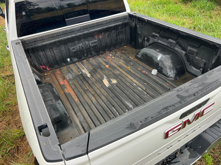 2020-gmc-sierra-1500-slt-image-7