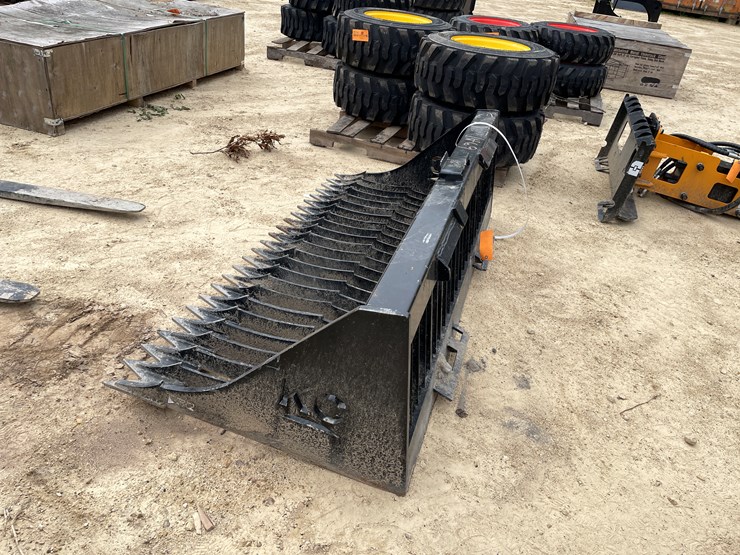 #2372-•-new-kc-72"-skeleton-skid-steer-bucket-image-6