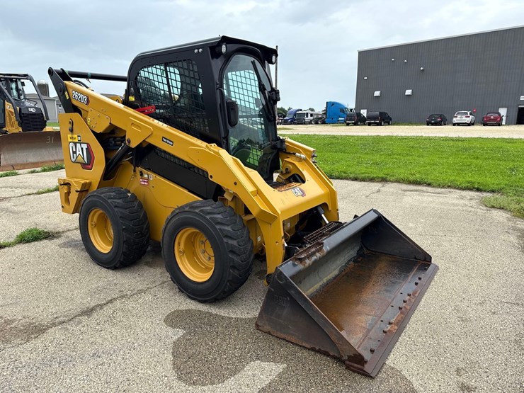 caterpillar-262d3-image-7