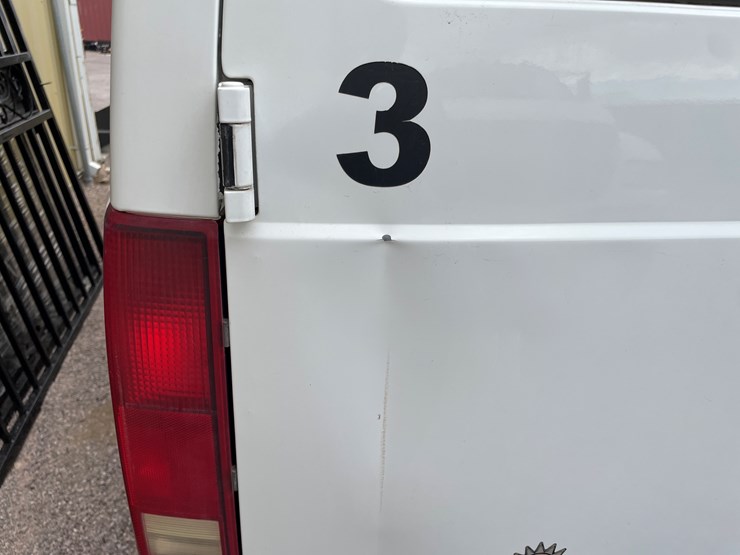 2004-chevrolet-astro-image-42