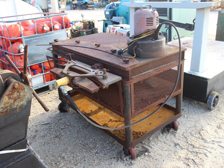 #3520-•-hyd-pump,-table-mtd-image-1
