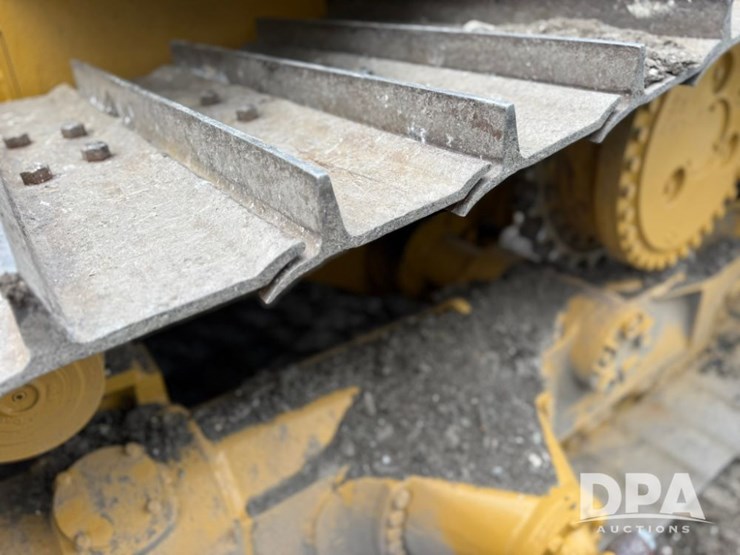 2019-caterpillar-d6t-image-19