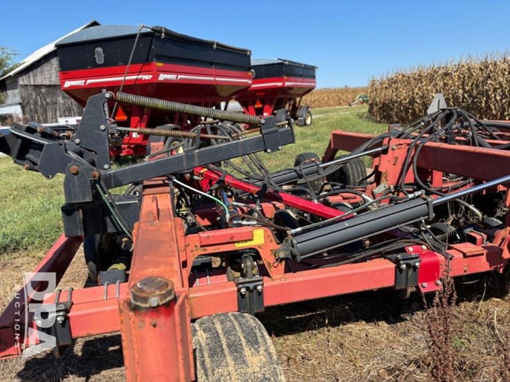 case-ih-2400-image-61