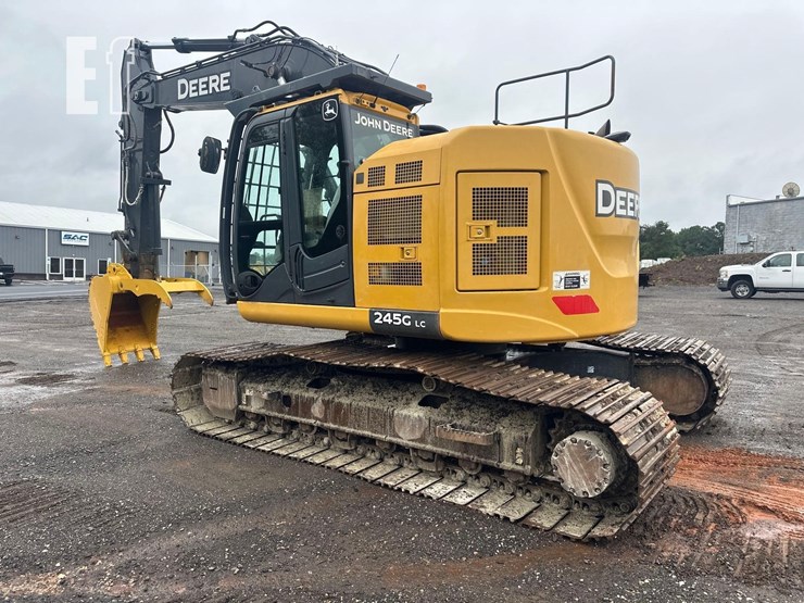 2021-deere-245g-lc-image-5
