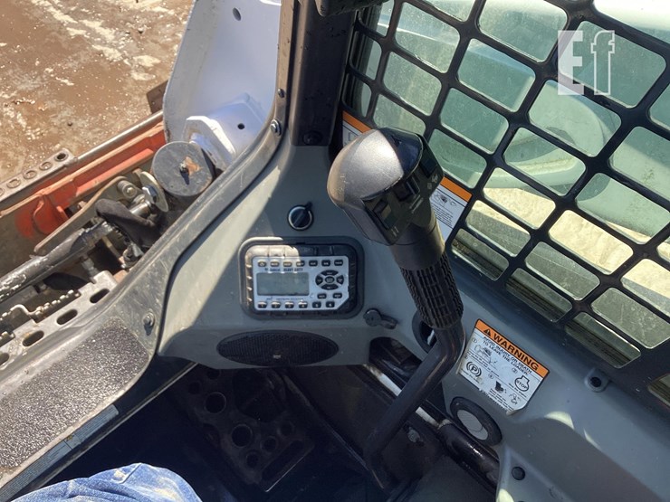 2020-bobcat-t590-image-27