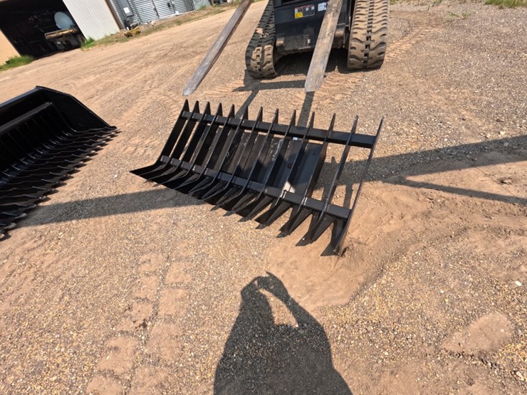 #5290-•-70"-skid-steer-root-rake-image-1