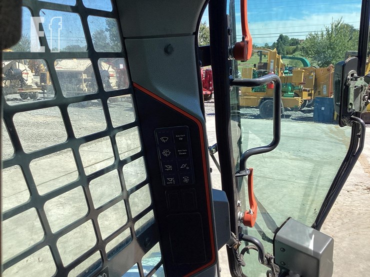 2020-bobcat-t76-image-20