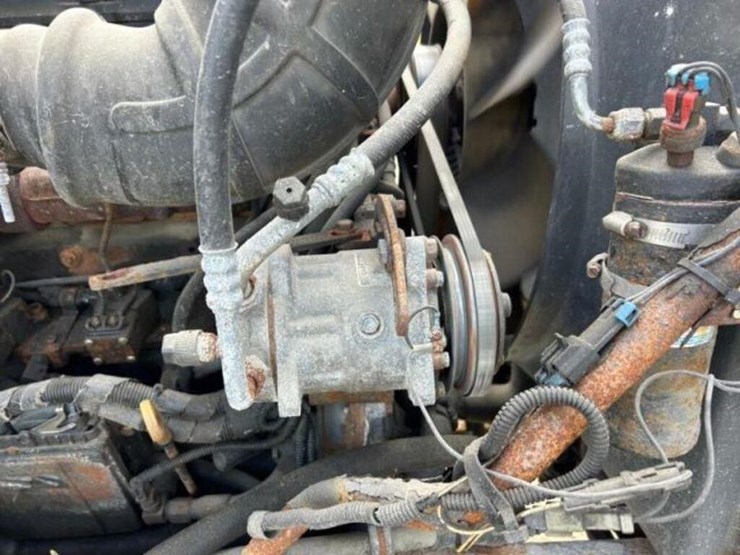 1999-mack-ch613-image-58