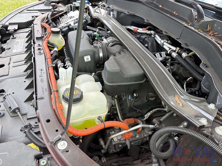 2022-ford-explorer-image-9