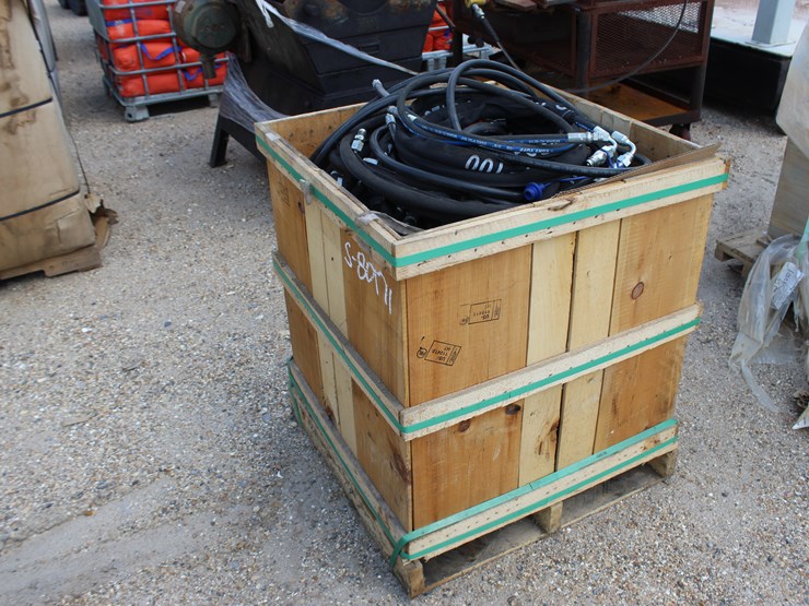 #3525-•-lot-of-hydraulic-hoses-image-1