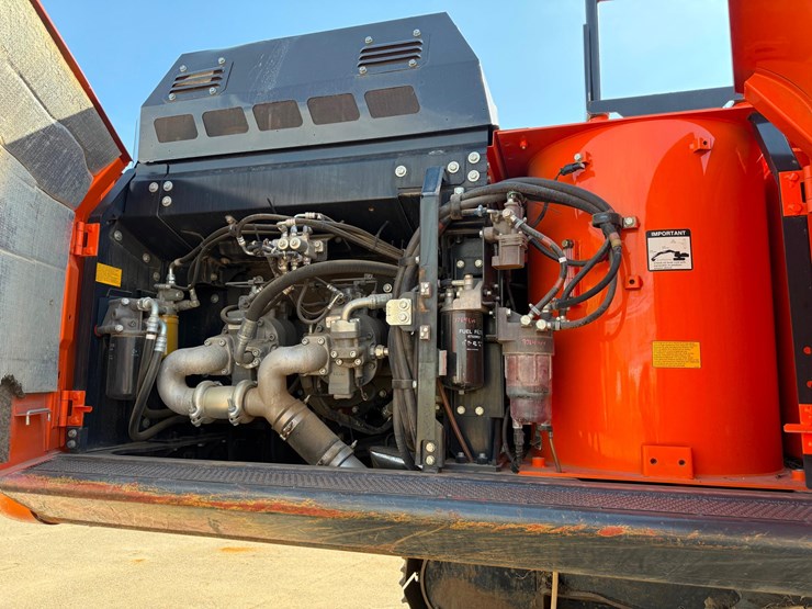 2019-hitachi-zx350lc-6n-image-19