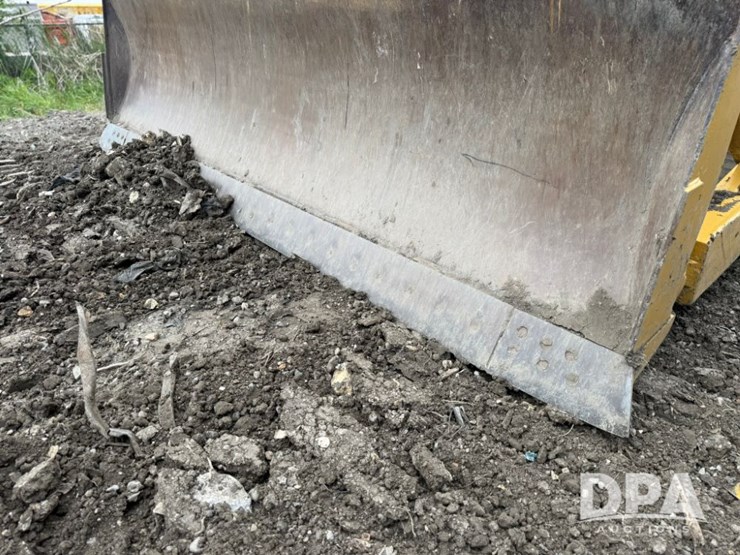 2019-caterpillar-d6t-image-7