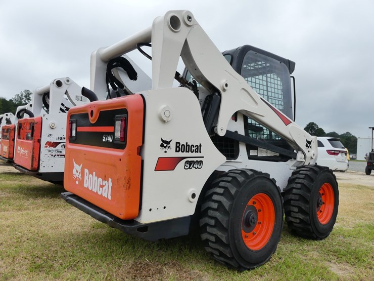 2021-bobcat-s740-image-3
