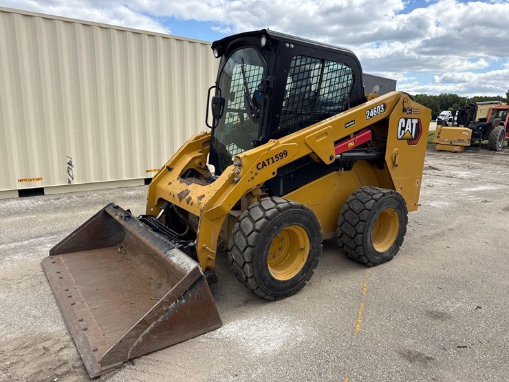 2020-caterpillar-246d3-image-2