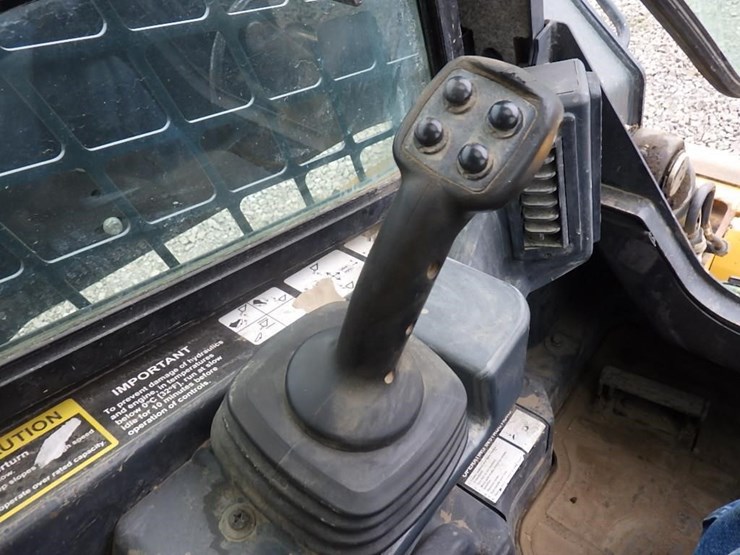 2020-deere-333g-image-20