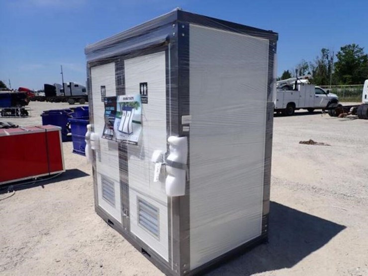 unused-bastone-portable-restroom-image-2