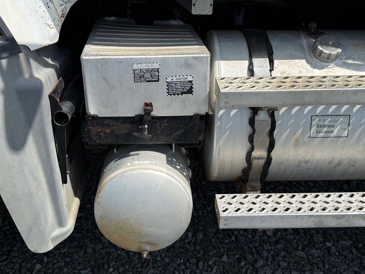 #11-•-#5197-•-2008-mack-granite-t/a-daycab-dump-truck-1m2ax04c68m003392-image-64