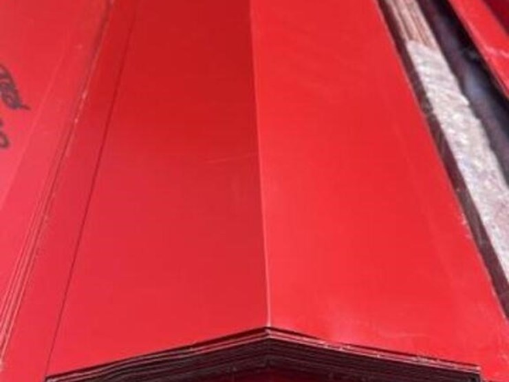 unused-corrugated-steel-panel-trim-&-screws-bundle-image-4